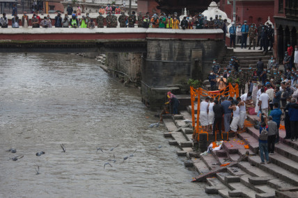 राष्ट्रिय सम्मानसहित राष्ट्रकवि घिमिरेको अन्तिम विदाइ