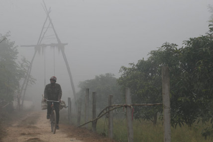 मध्य तराईमा चिसो बढ्यो, यसरी शुरु हुन्छ दैनिकी (तस्वीरहरु)