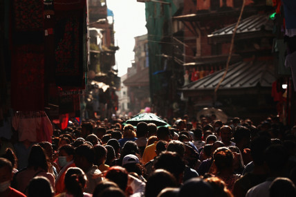 विश्वको जनसंख्या आठ अर्ब पुग्यो, भारतको सबैभन्दा धेरै